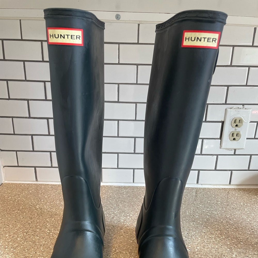 Navy blue matte tall hunter boots
